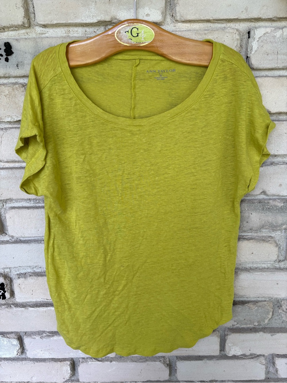 Ann Taylor Olive-Green Scoop Neck Short Sleeve Tee   100% linen